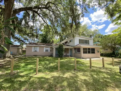 1008 Meadows Ave, Fairview Shores, FL 32804