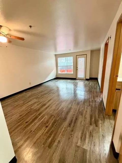 6700 Roosevelt Way NE, Seattle, WA 98115