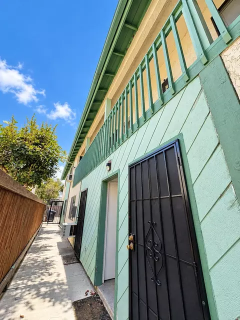 4471 48th St, San Diego, CA 92115