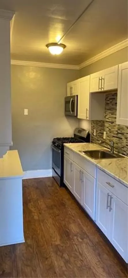 1117 S Plymouth Ave, Rochester, NY 14608