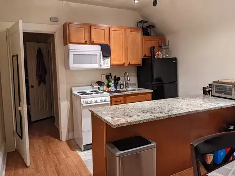 5425 Baywood St, Pittsburgh, PA 15206