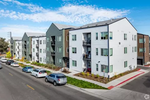 728 S Lipan St, Denver, CO 80223