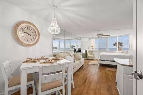 8817 S Thomas Dr, Panama City Beach, FL 32408