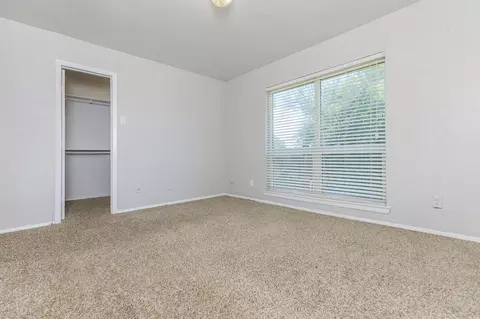 3035 W Pentagon Pkwy, Dallas, TX 75233 photo 2