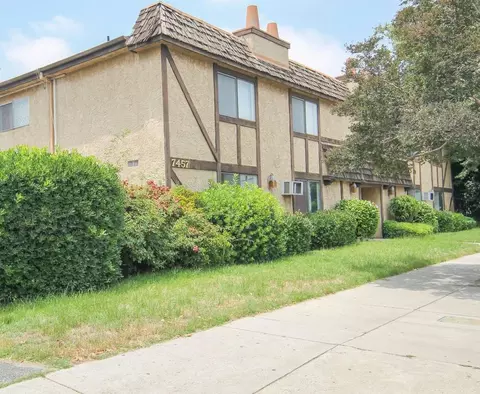 7457 Woodman Ave, Los Angeles, CA 91405