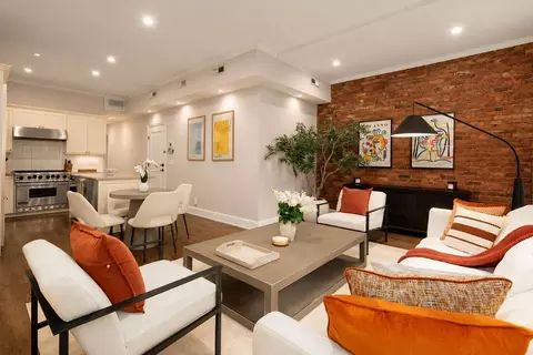 49 W 16th St, New York, NY 10011
