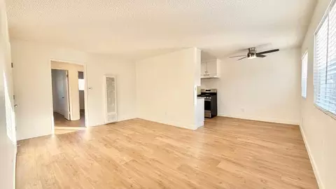 637 W 79th St, Los Angeles, CA 90044