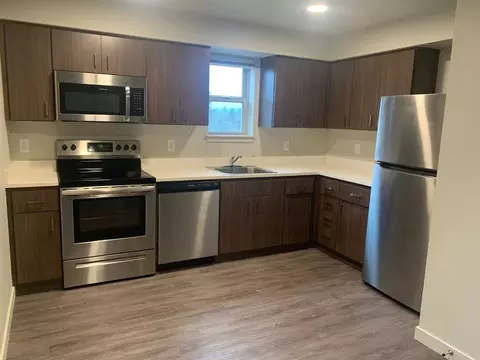 1650 NE Market Dr, Fairview, OR 97024