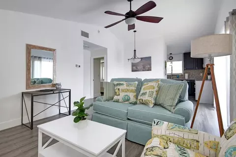 580 Skinner Blvd, Dunedin, FL 34698