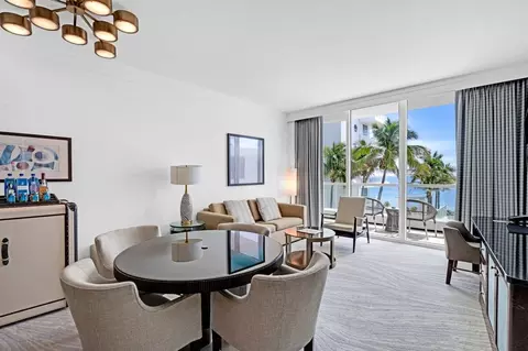 4391 Collins Ave, Miami Beach, FL 33140