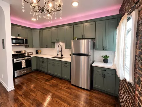 3218 W Sunset Blvd, Los Angeles, CA 90026