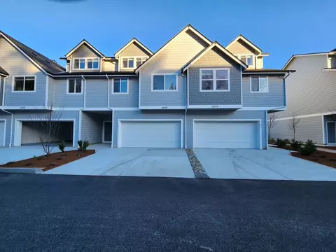 14916 Canyon Rd E, Puyallup, WA 98375