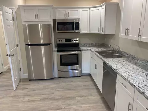 275 Broadway, Methuen, MA 01844