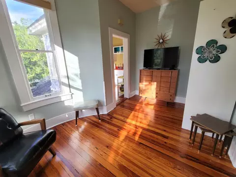 205 SE 7th St, Gainesville, FL 32601