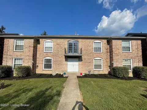 3213 Kemmons Dr, Louisville, KY 40218
