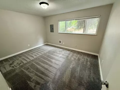 8820 N Ivanhoe St, Portland, OR 97203