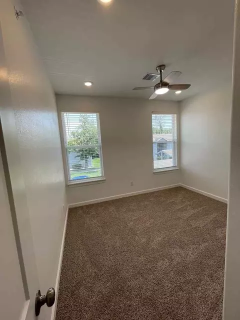 11900 Barwood Bend Dr, Houston, TX 77065
