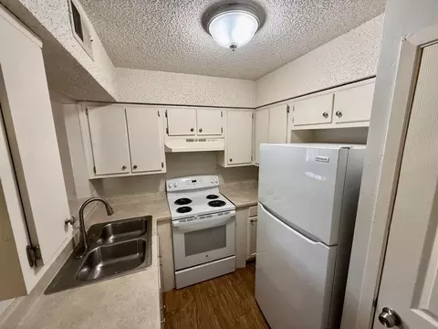 8909 Parkfield Dr, Austin, TX 78758