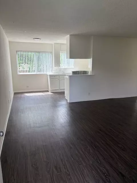 20356 Cohasset St, Los Angeles, CA 91306