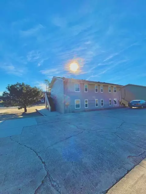 300 Chalmette Dr, Norman, OK 73071