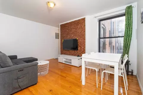 67 Wall St, New York, NY 10005
