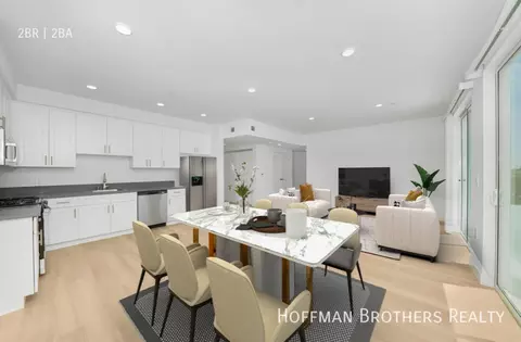 14825 Delano St, Los Angeles, CA 91411