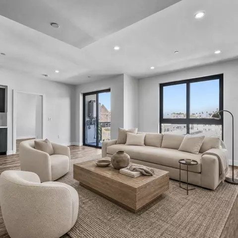 1537 S Wilton Pl, Los Angeles, CA 90019