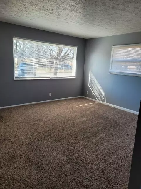 7092 N Manor Dr, Brownsburg, IN 46112