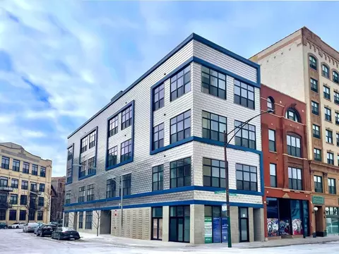 1504 W Haddon Ave, Chicago, IL 60642