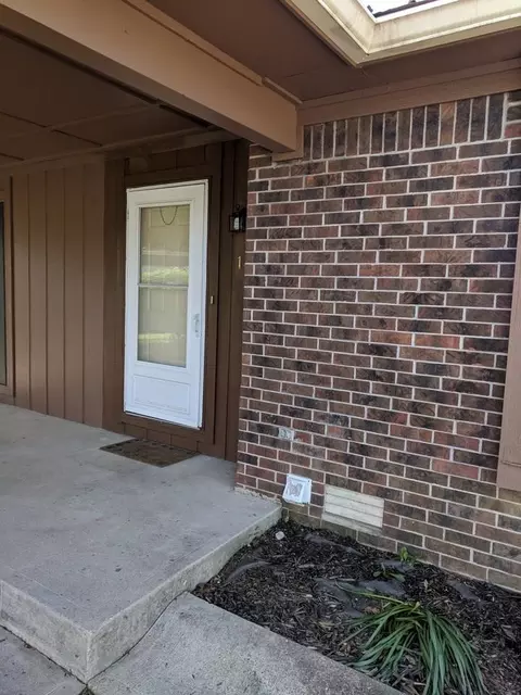 160 Los Ranchos Dr, Franklin, IN 46131