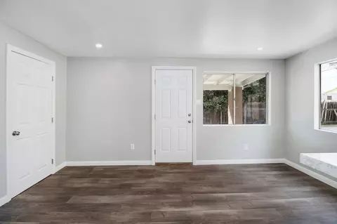 230 Zenith St, Chula Vista, CA 91911