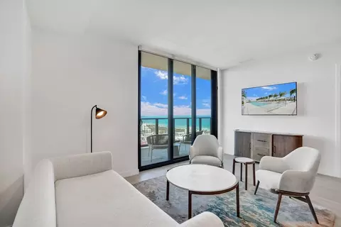580 72nd St, Miami Beach, FL 33141