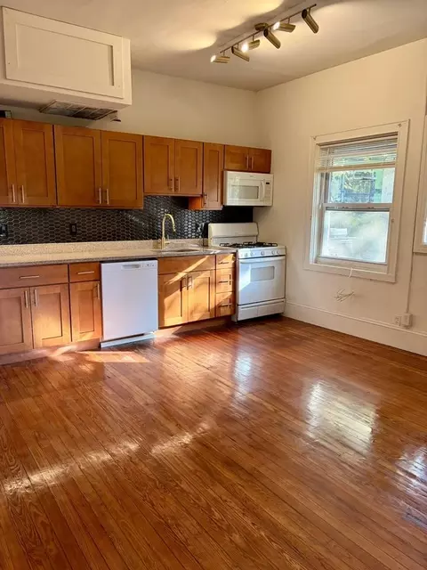 3511 Baring St, Philadelphia, PA 19104