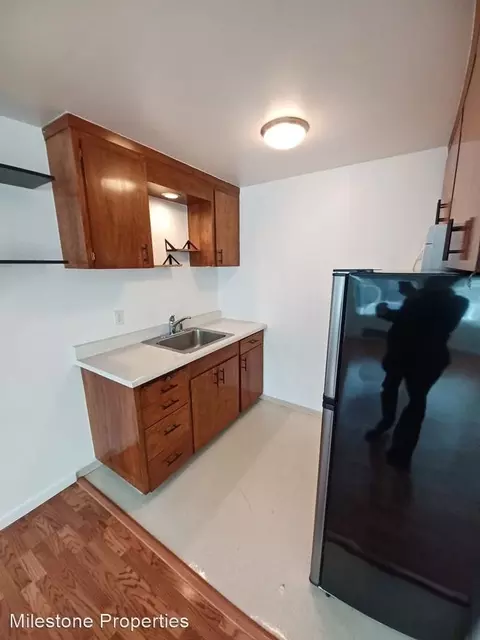 1425 5th Ave N, Seattle, WA 98109