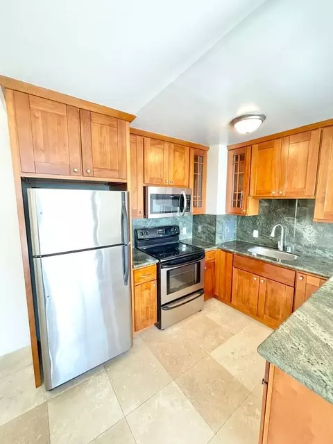44 Crestline Dr, San Francisco, CA 94131