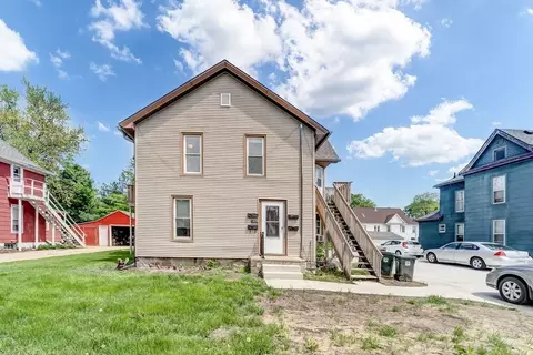 1928 College St, Cedar Falls, IA 50613