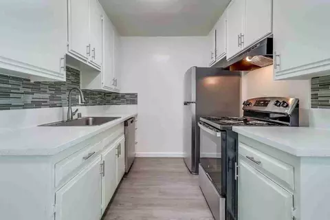333 W Queen St, Inglewood, CA 90301