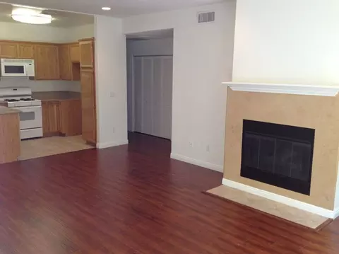 12740 Oxnard St, Los Angeles, CA 91606