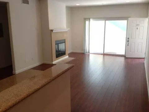 12740 Oxnard St, Los Angeles, CA 91606 photo 3