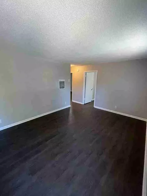 132 A St, Clarksville, TN 37042