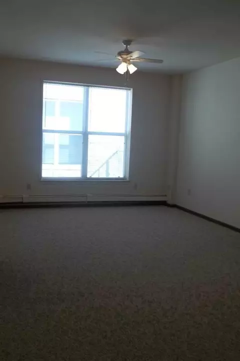 2005 10th Ave, South Milwaukee, WI 53172