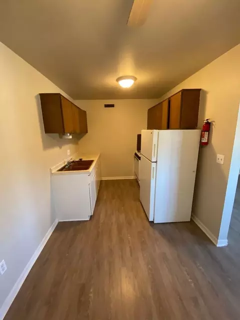 1211 N Leverett Ave, Fayetteville, AR 72703