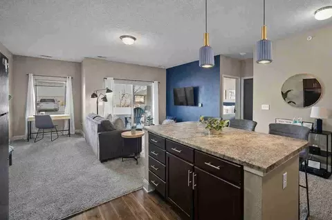 8350 Cascade Ave, West Des Moines, IA 50266