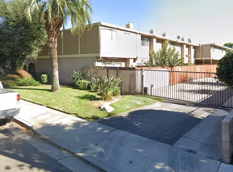 8208 Magnolia Ave, Riverside, CA 92504