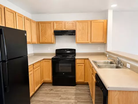 500 Red Table Dr, Gypsum, CO 81637