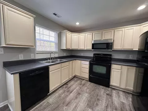 800 Blue Spruce Way, Knoxville, TN 37912