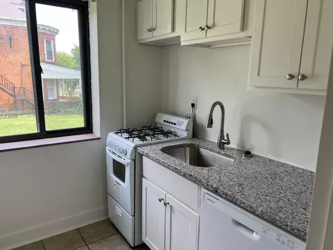 5627 Rippey St, Pittsburgh, PA 15206
