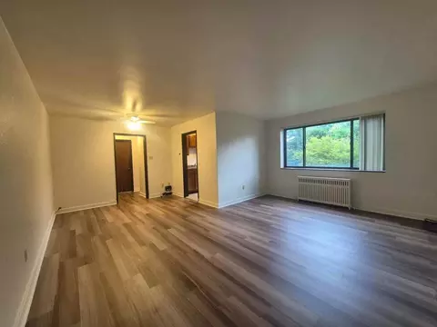 5627 Rippey St, Pittsburgh, PA 15206