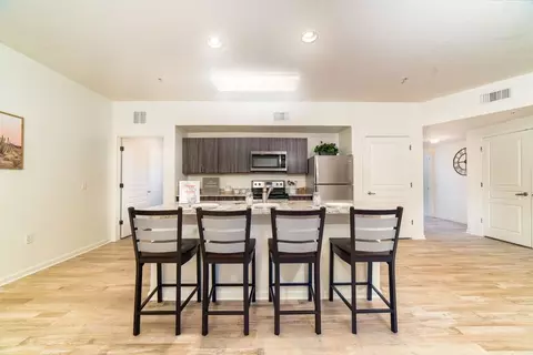 811 E Wetmore Rd, Tucson, AZ 85719