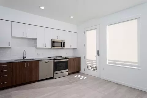 485 SE 14th Ave, Portland, OR 97214